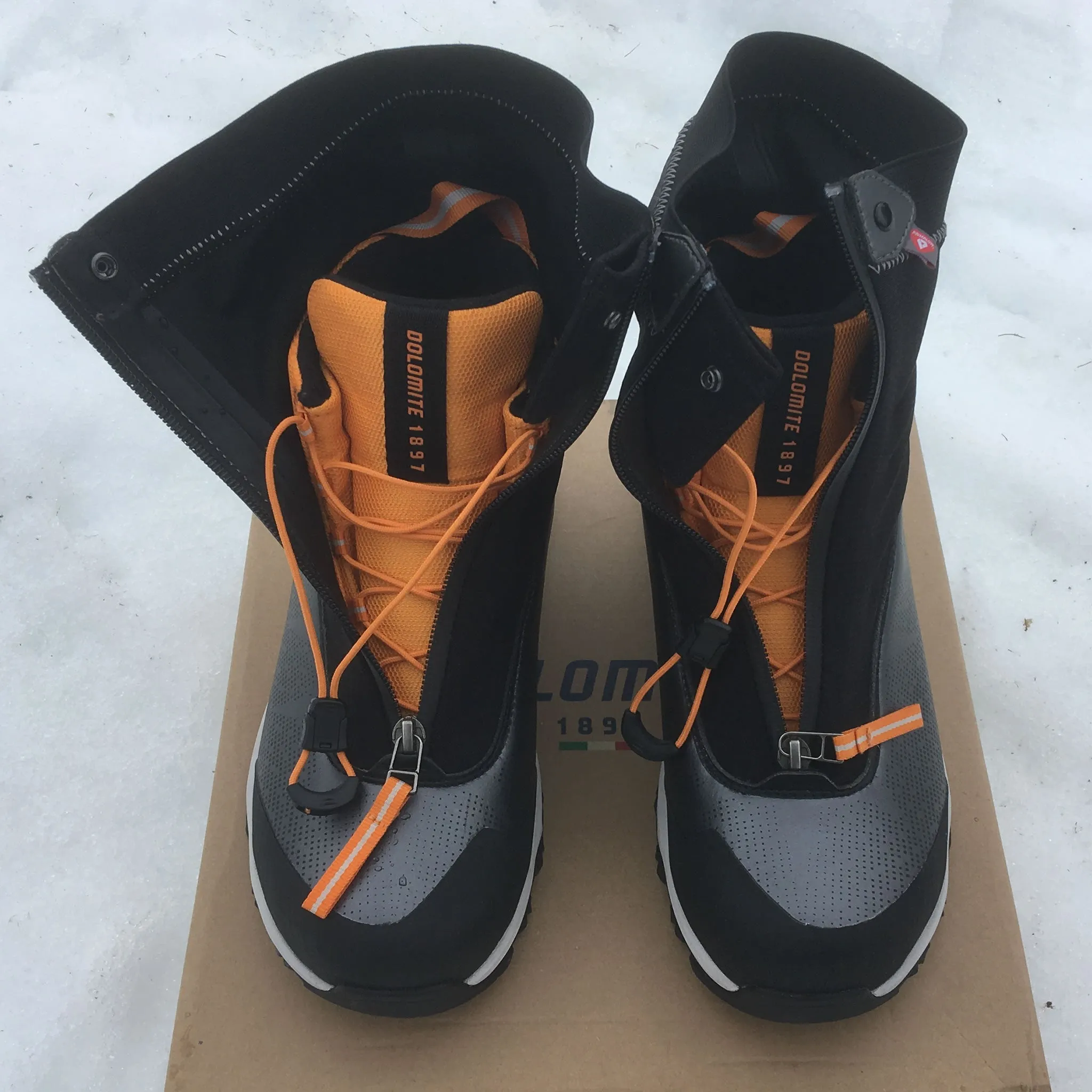 Dolomite Tamaskan Vibram Arctic Grip Sole