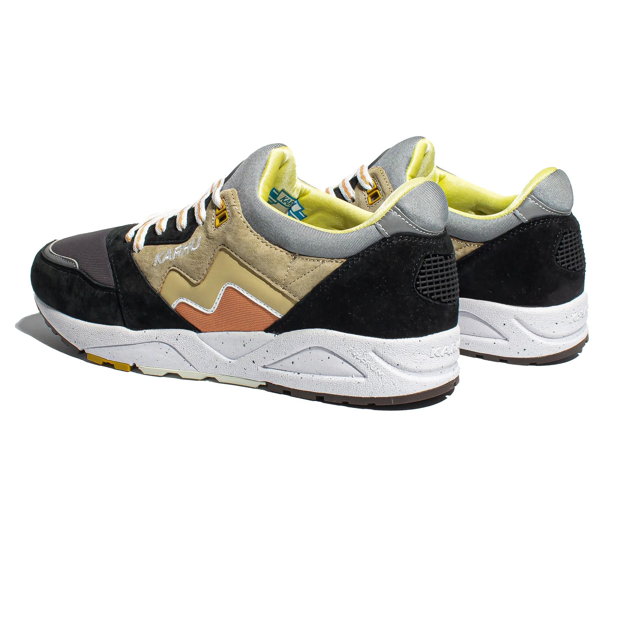 Karhu Aria Jet Black/Taos Taupe